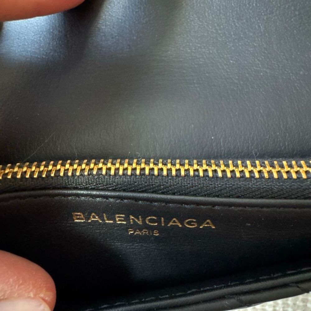 Balenciaga Calfskin Logo Matelasse Chain Strap Blanket Reporter XS Black NWT - Picture 16 of 16
